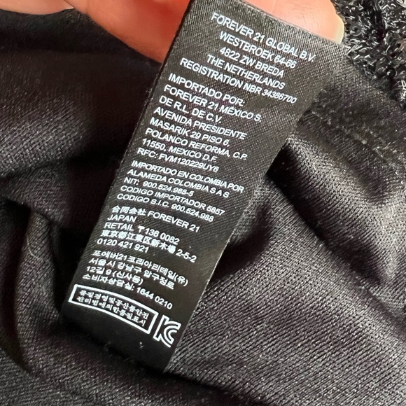 Forever 21 small Women’s peplum sequins black blouse side cut outs zip back EUC - Picture 6 of 11